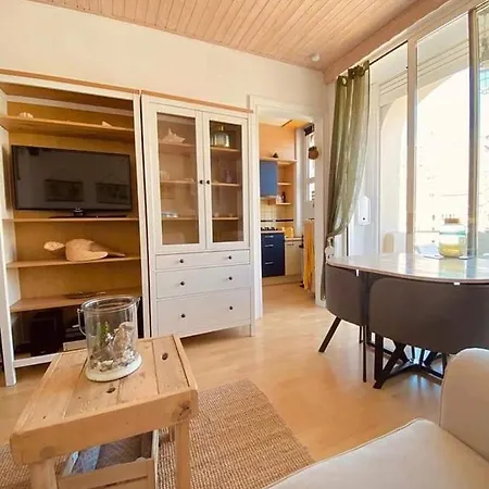 Jean Gezellig Met Zeezicht