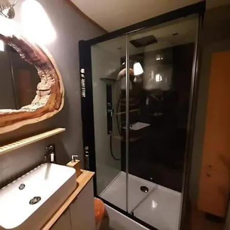 Jean Gezellig Met Zeezicht شقة